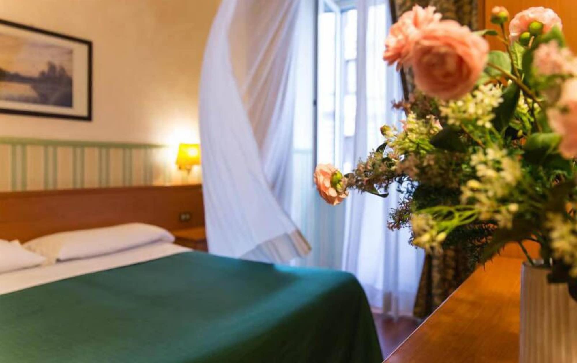 Hotell Numa Linea 3*