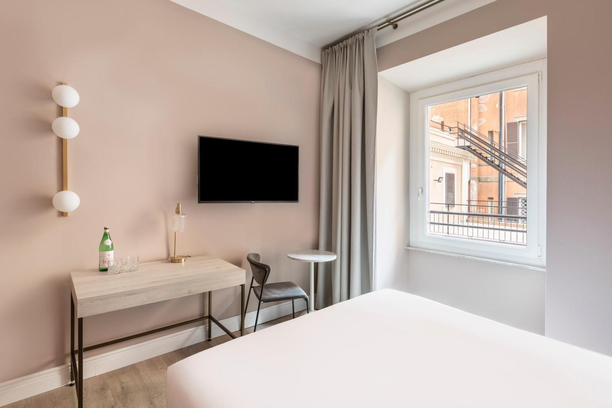 Numa Linea Hotell 3*